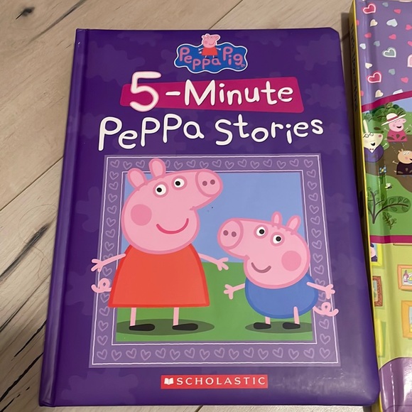 Peppa Pig Books (2) - Picture 2 of 5